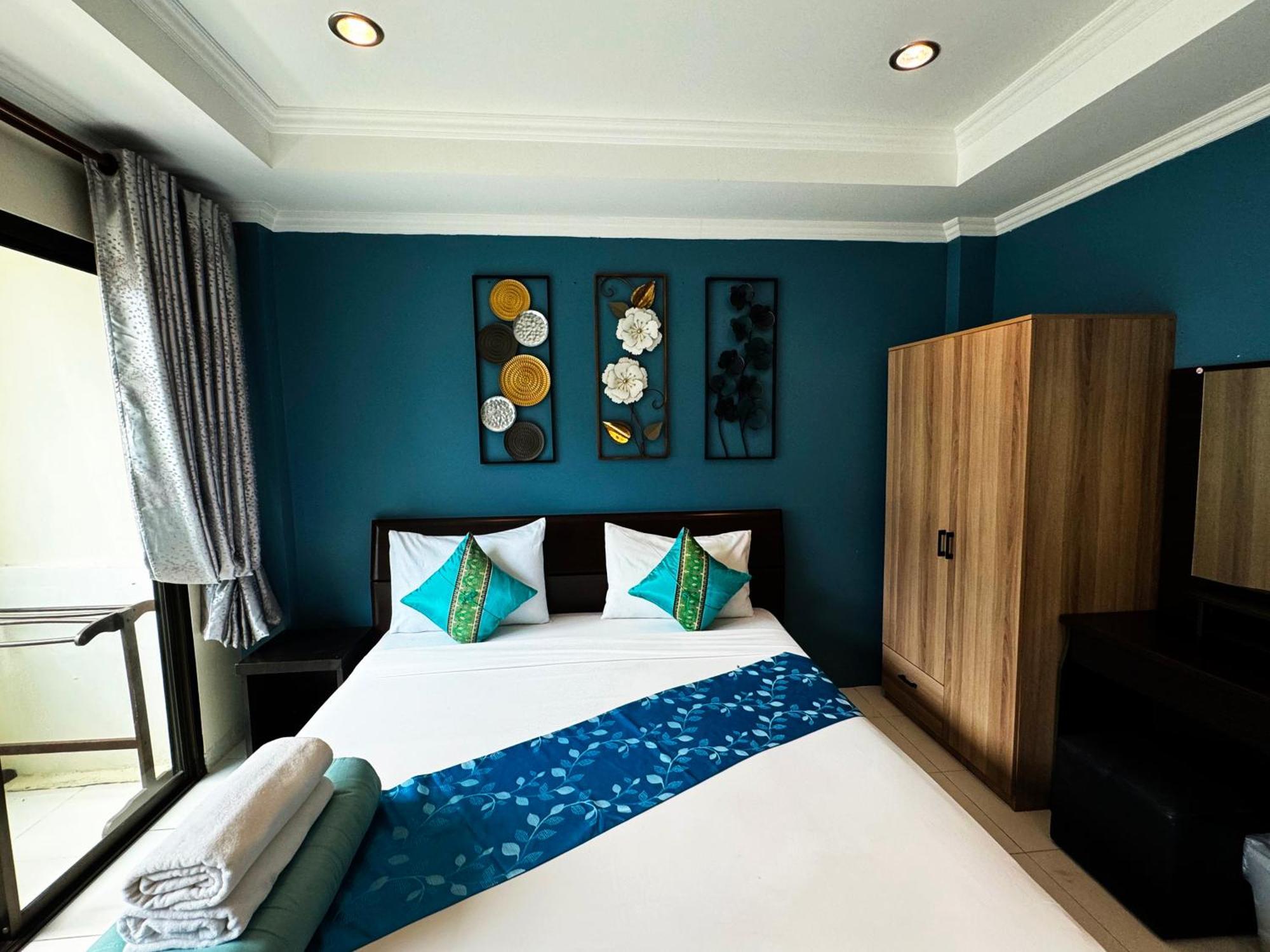Hotel Sky Silk Decoration House Patong Esterno foto