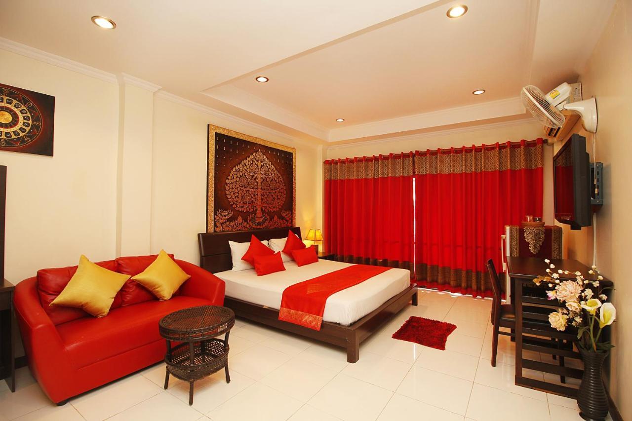 Hotel Sky Silk Decoration House Patong Esterno foto