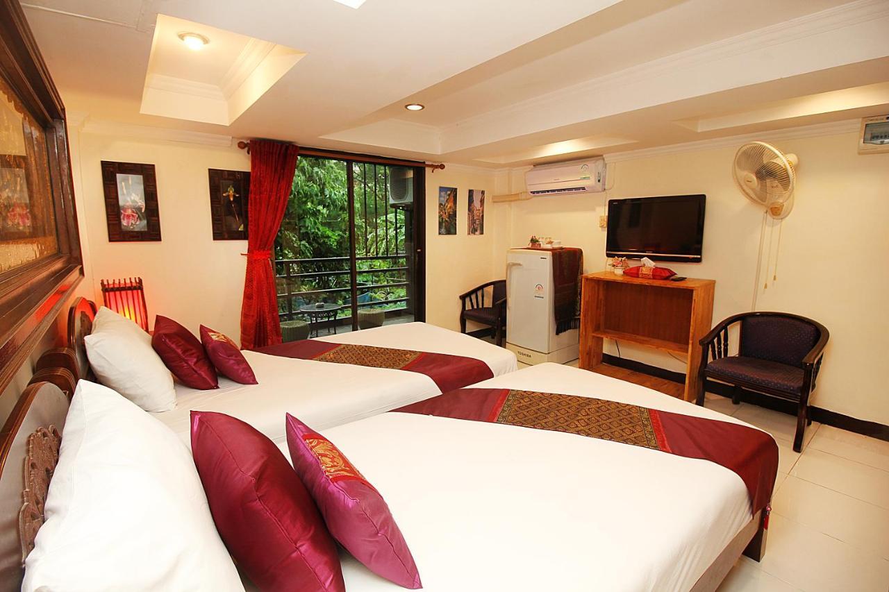 Hotel Sky Silk Decoration House Patong Esterno foto
