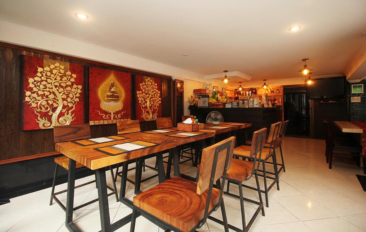 Hotel Sky Silk Decoration House Patong Esterno foto