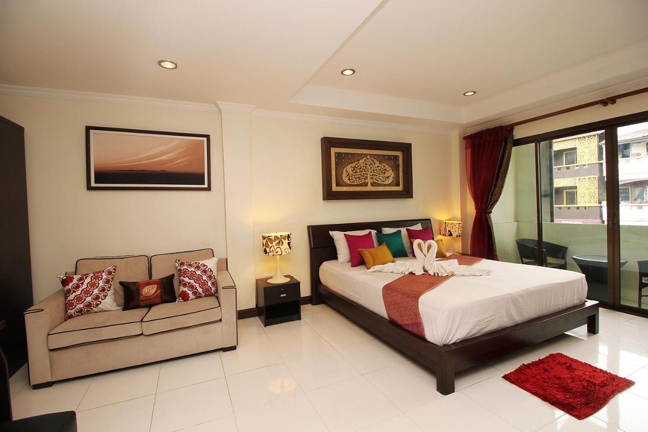 Hotel Sky Silk Decoration House Patong Esterno foto